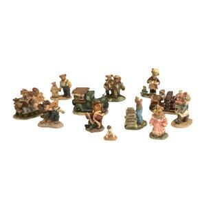 Boyd's Town Village Figurines Lot of 12 Pieces